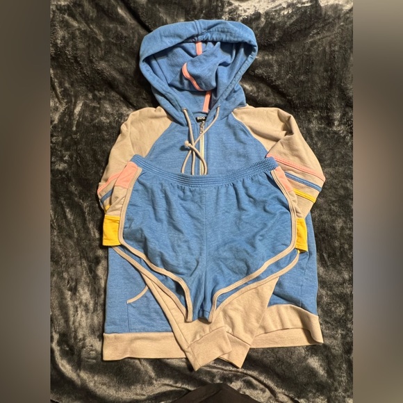 Urban Outfitters set - Picture 1 of 5